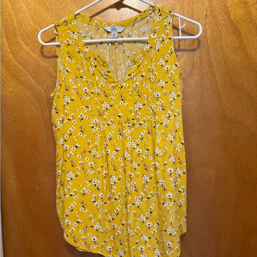 Croft & Barrow Yellow Floral Sleeveless Blouse